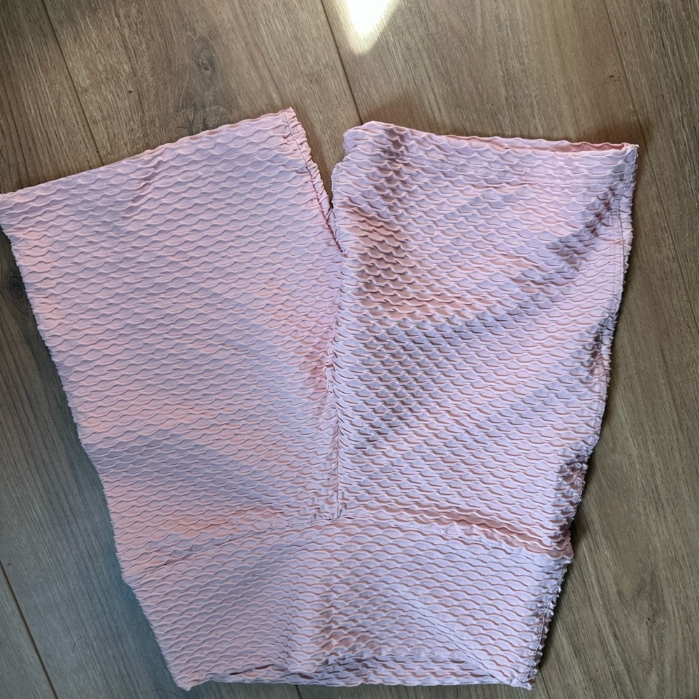 Elegant Pink Textured Skirt